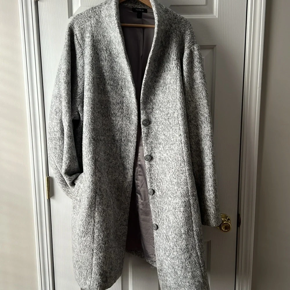 Torrid Marled Light Grey Hacci Funnel Neck Coat size 4 - Picture 3 of 12